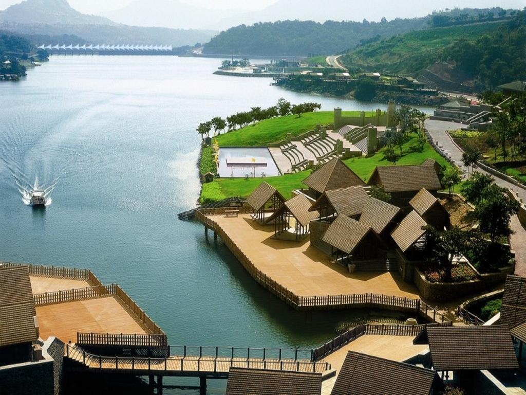 Aamby Valley City Lonavla Zewnętrze zdjęcie View of the resort
